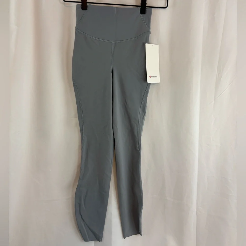 NWT Lululemon sz2 Base Pace HR Tight 25” Leggings in gray… - Picture 2 of 7